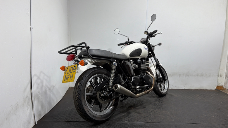 Triumph Bonneville (10MY)
